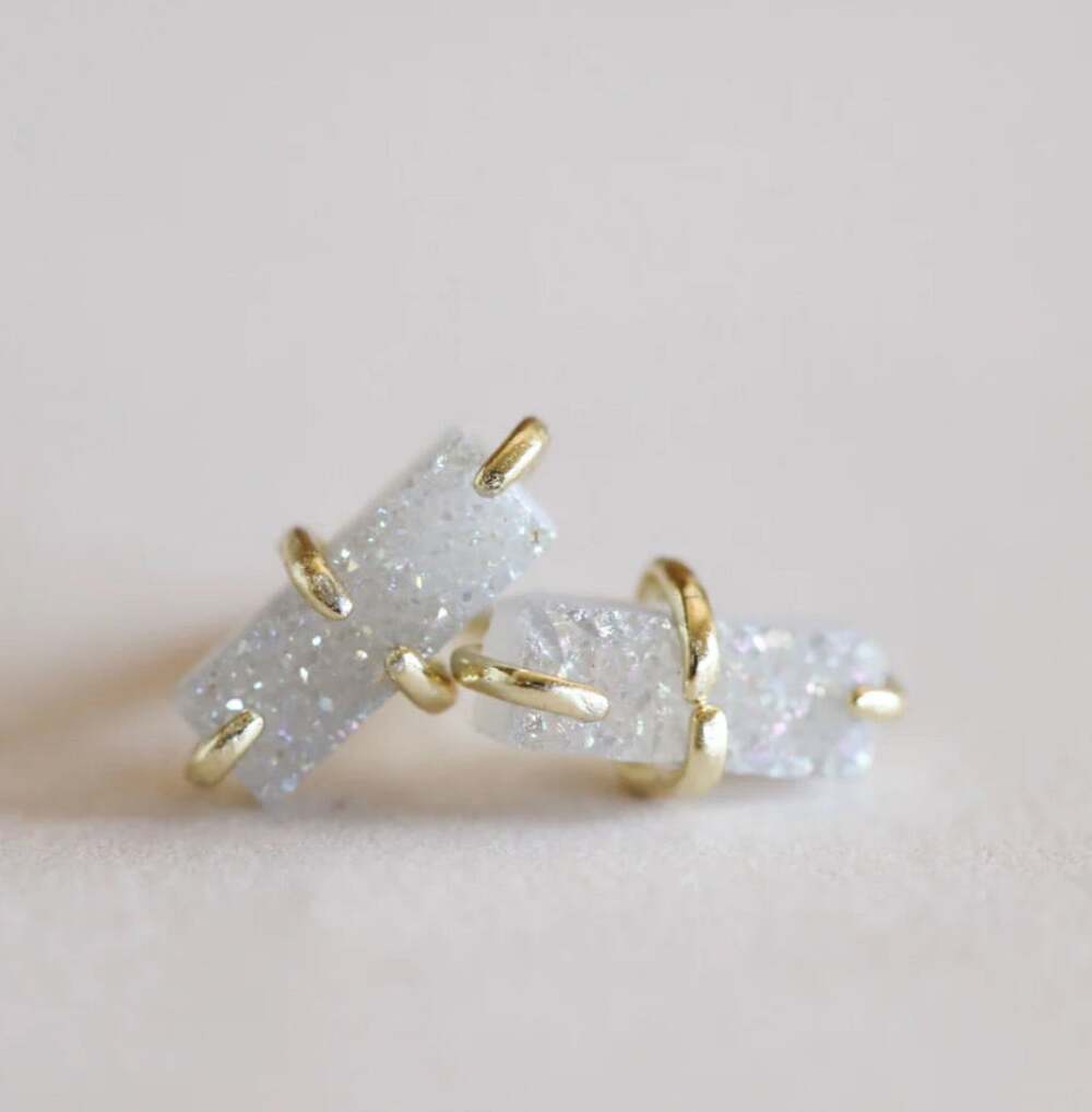 NEW ANTHROPOLOGIE 18kt Gold Plate White Sparkle Druzy Stone Gemstone Bar Earring
